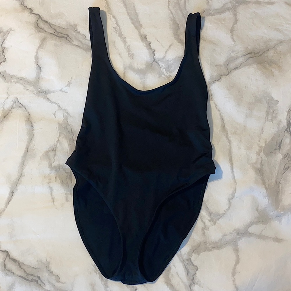 Kay & Elle Black Andy One Piece Swimsuit Size M